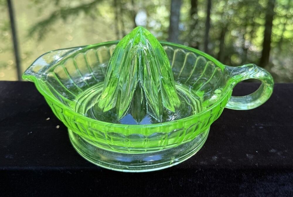 Vintage Depression Green Vaseline Uranium Glass Citrus Reamer Juicer W Bowl EUC